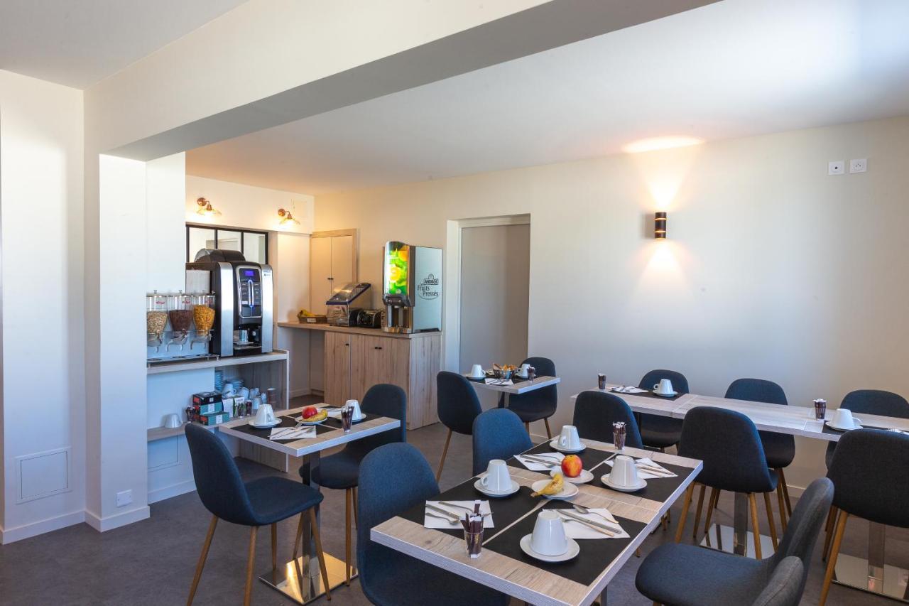 Hotel Restaurant Le Grand Large - Face A La Plage - Ile De Re Rivedoux-Plage Exterior foto