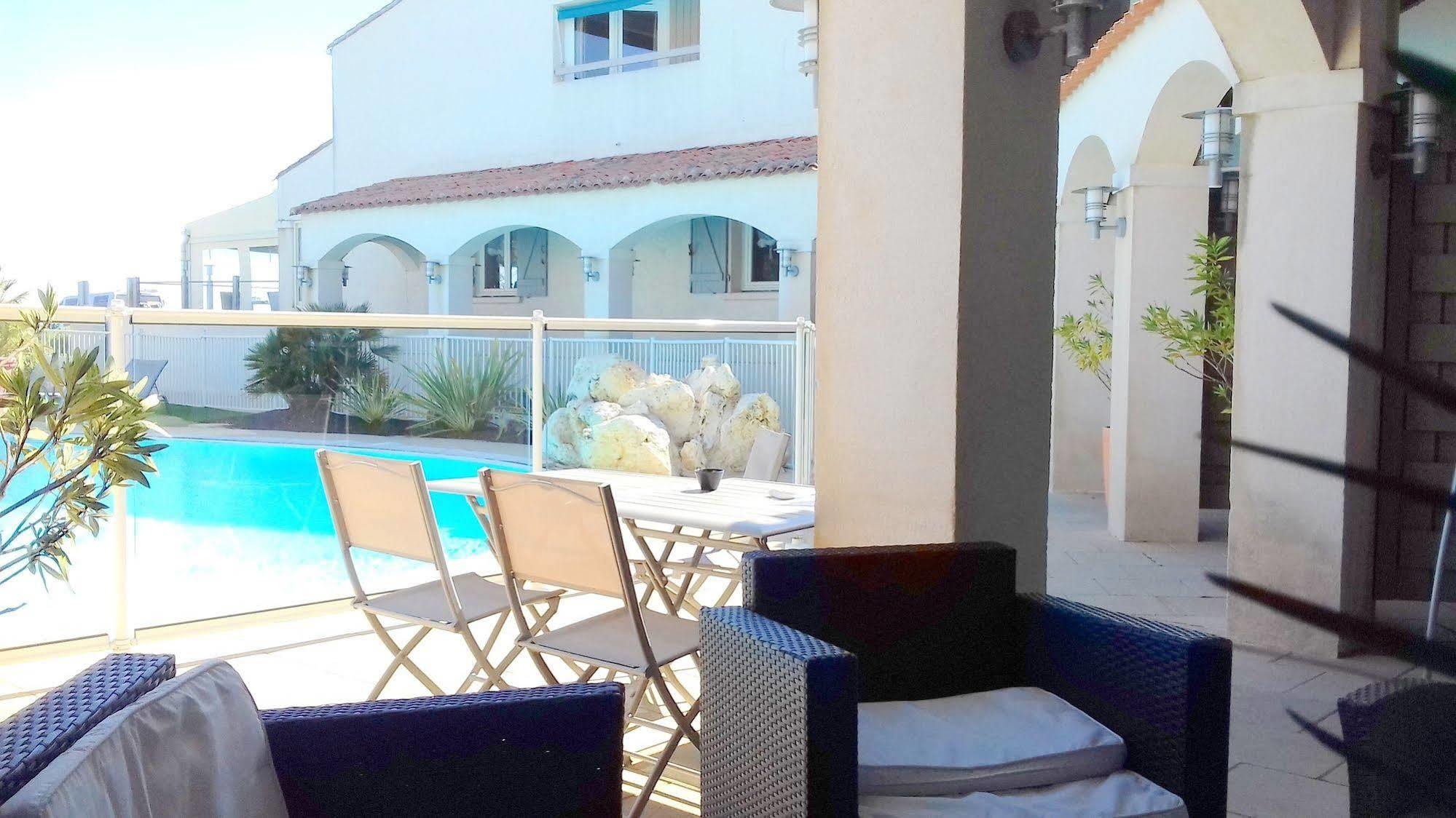 Hotel Restaurant Le Grand Large - Face A La Plage - Ile De Re Rivedoux-Plage Exterior foto